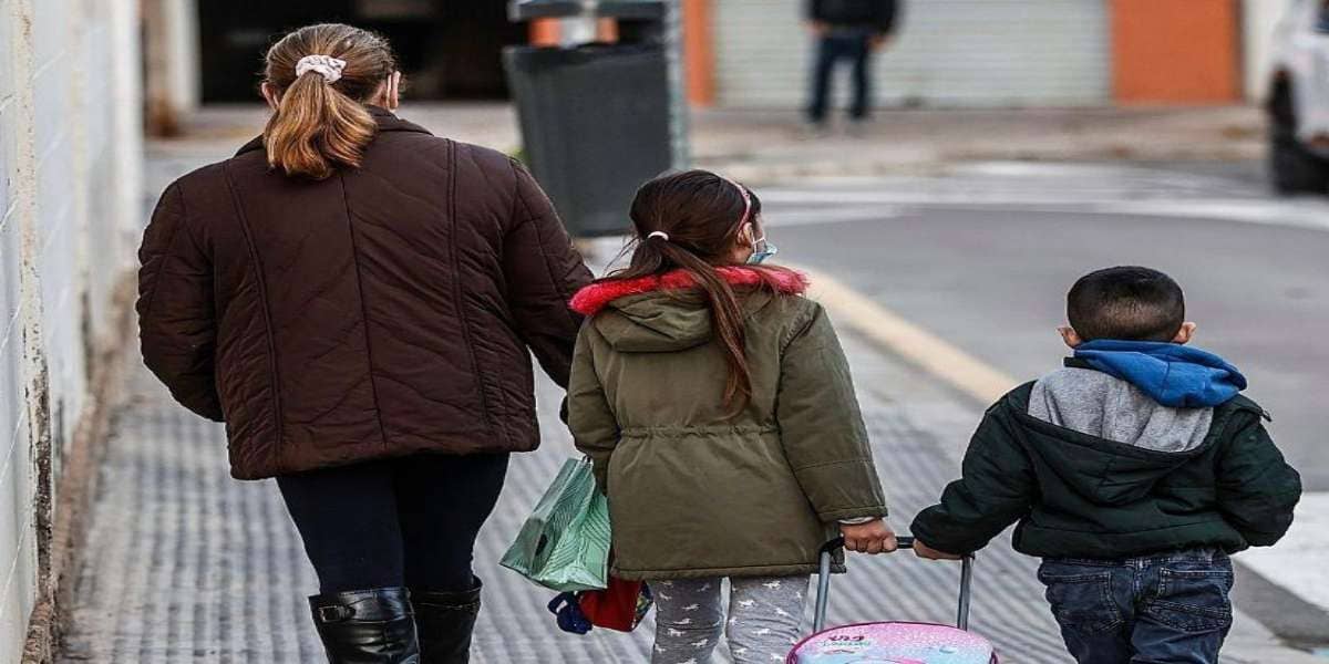 Solicita la ayuda de 100 euros por hijo a la Seguridad Social I Actualidad