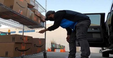 Reparto de paquetes de Amazon para negocios a través de Hub Delivery