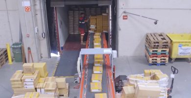 Trabajar como mozo de almacén en el sector logístico