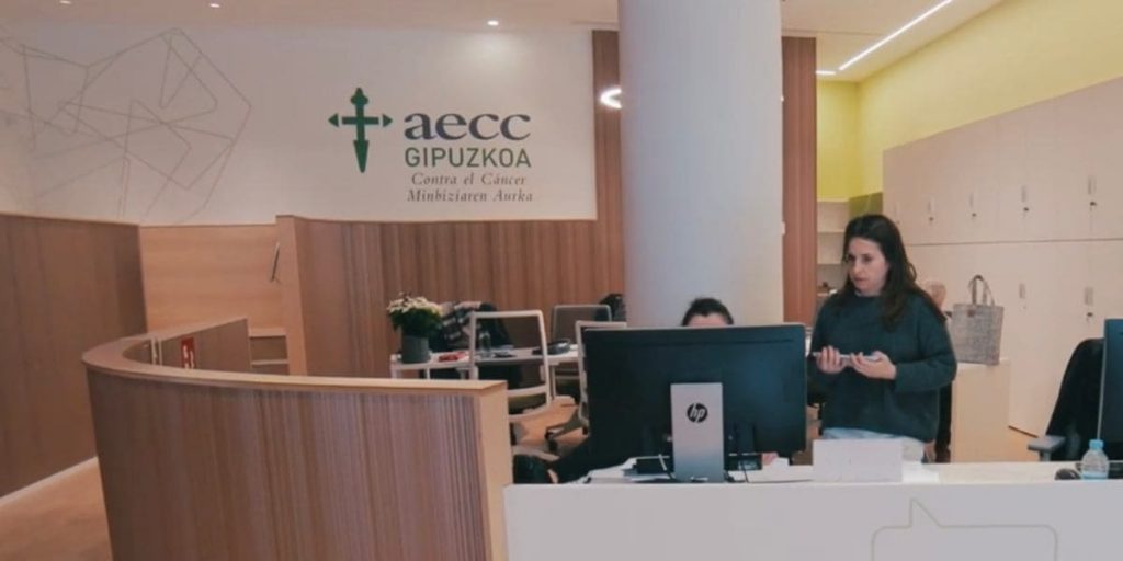 trabajo asociacion española contra cancer