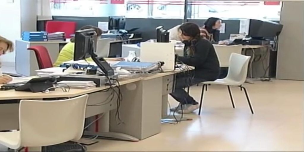 certificado no percibir prestacion por desempleo