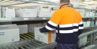 trabajar en almacén logista retail