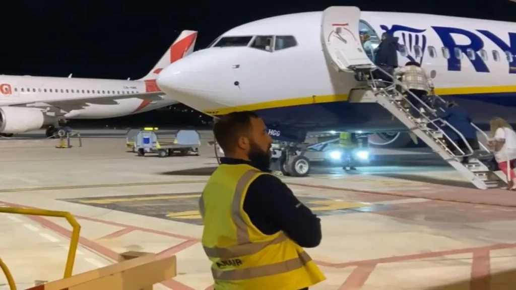 trabajar agentes ryanair aeropuertos