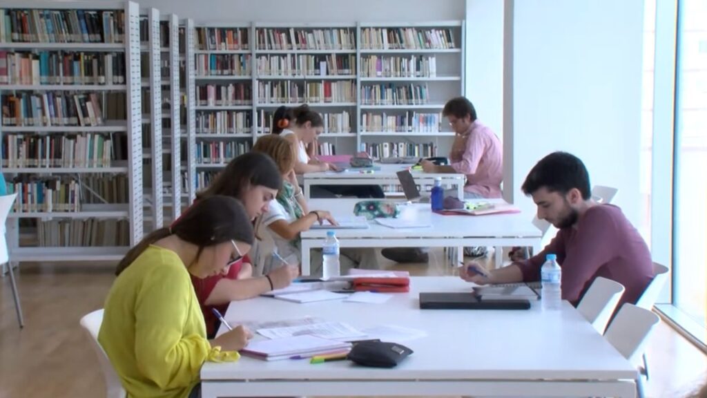 Becas Andalucía Segunda Oportunidad y Adriano