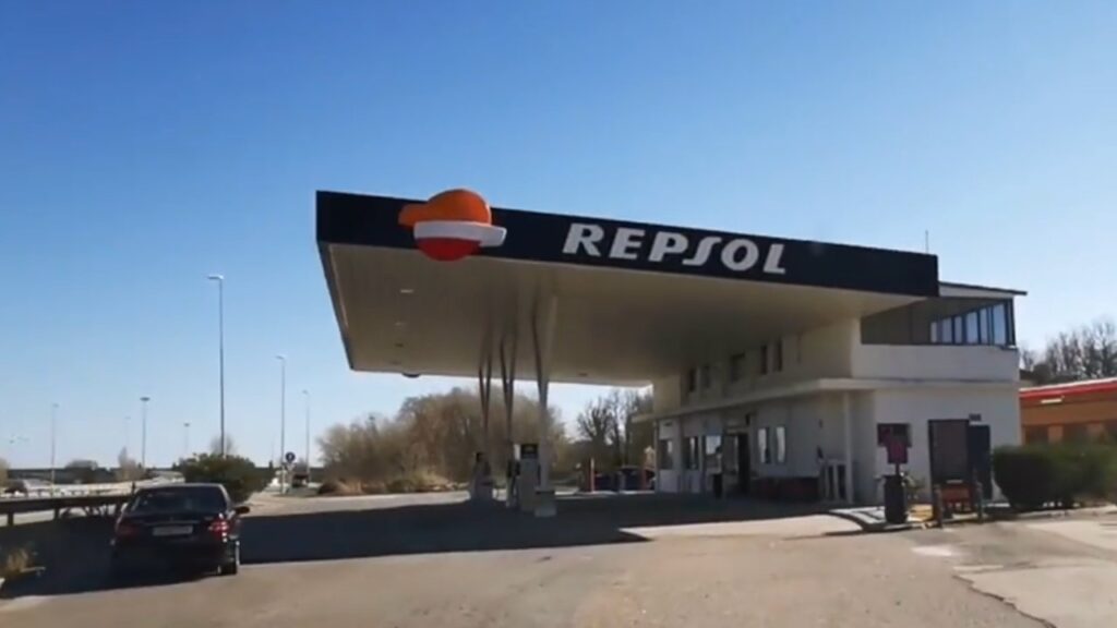 Abierta la bolsa de empleo para trabajar en las estaciones Repsol de Andalucía