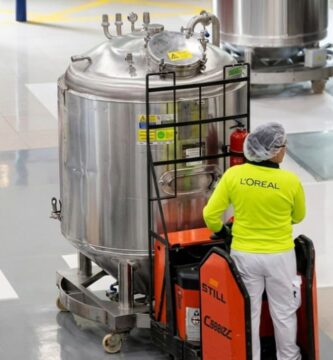 trabajar de operarios para la fábrica L’Oreal en Burgos