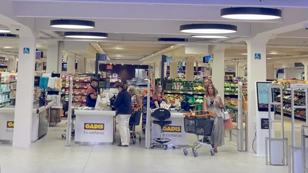 Gadis publica ofertas de empleo para sus supermercados